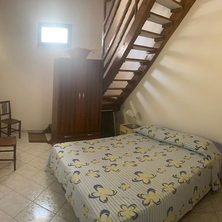Casa Vacanze Mandriavecchia เปโตรสิโน ภายนอก รูปภาพ